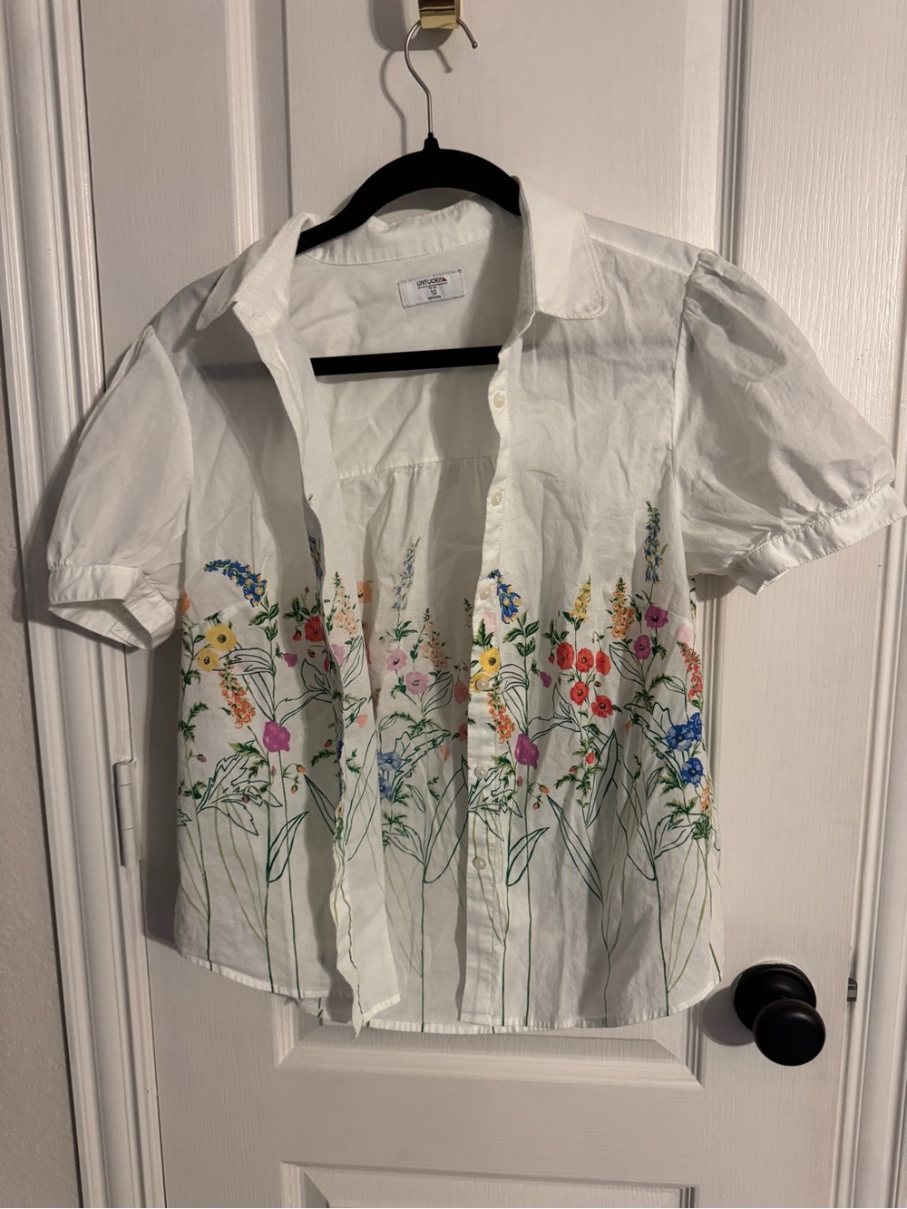 UNTUCKit White Button-Up Blouse with Multicolor Floral Border